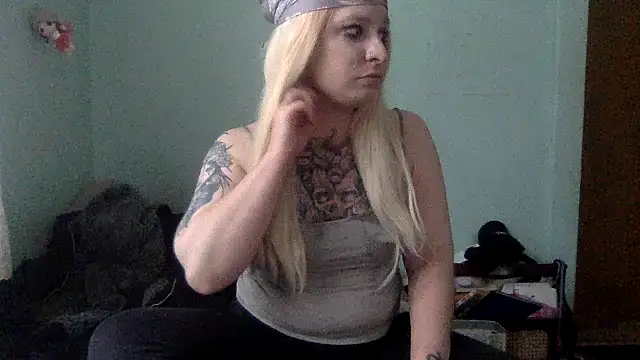 alexabunni online show from 06-19-26, 03:40