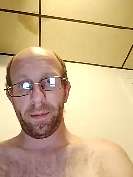 Snapshot of TaylorBlaze chatting on 10-24-25, 12:20 TaylorBlaze online show from 10-24-25, 12:20