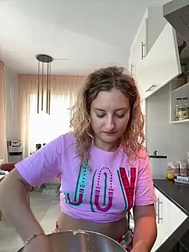 MileySummer online show from 12-14-25, 09:15