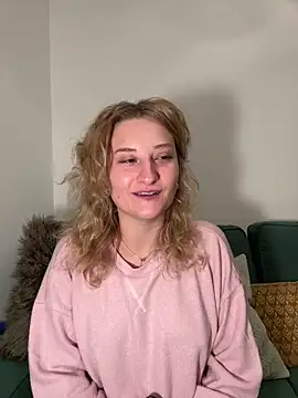 Snapshot of MileySummer chatting on 02-07-25, 07:38 MileySummer online show from 02-07-25, 07:38