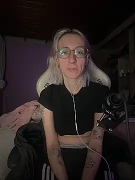 bunnydark00 online show from 05-23-26, 04:33