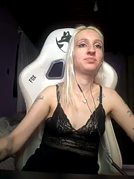 bunnydark00 online show from 10-26-25, 02:45