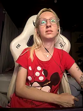 bunnydark00 online show from 11-15-25, 02:59