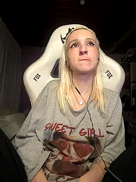 bunnydark00 online show from 11-09-25, 02:15