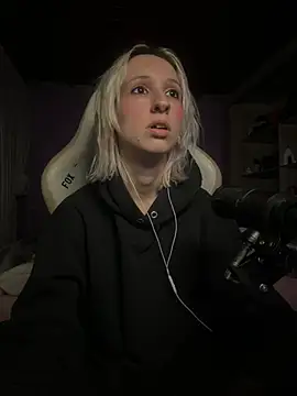 bunnydark00 online show from 05-30-26, 02:40