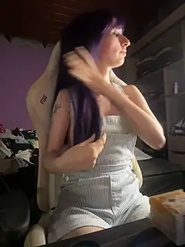 bunnydark00 online show from 03-11-26, 04:28