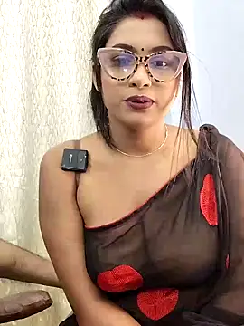 Queen Dolly online show from 02-02-26, 05:23