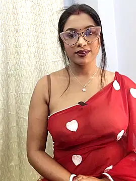 Queen Dolly online show from 01-17-26, 05:27