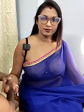 Queen Dolly online show from 02-08-26, 05:21