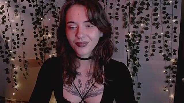 risha laas online show from 12-20-25, 08:12