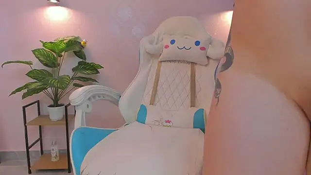 LITTLE-VIVI online show from 06-07-26, 03:23