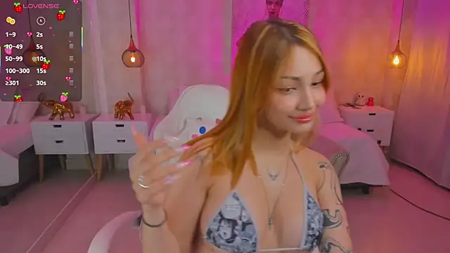 Snapshot of LITTLE-VIVI chatting on 10-02-25, 03:21 LITTLE-VIVI online show from 10-02-25, 03:21