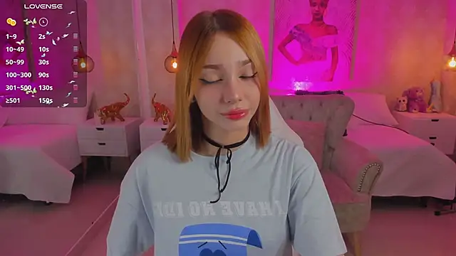 Snapshot of LITTLE-VIVI chatting on 03-06-25, 03:24 LITTLE-VIVI online show from 03-06-25, 03:24