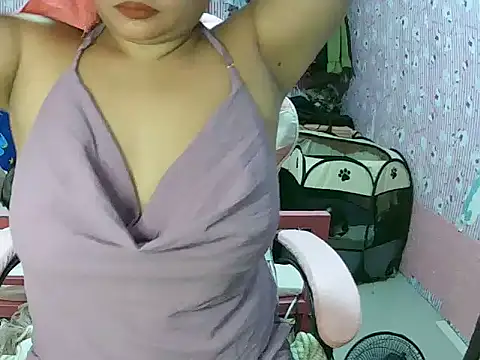 Snapshot of shaira4u chatting on 07-19-26, 07:28 shaira4u online show from 07-19-26, 07:28