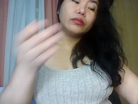 Snapshot of SexiestAries chatting on 01-19-26, 03:27 SexiestAries online show from 01-19-26, 03:27