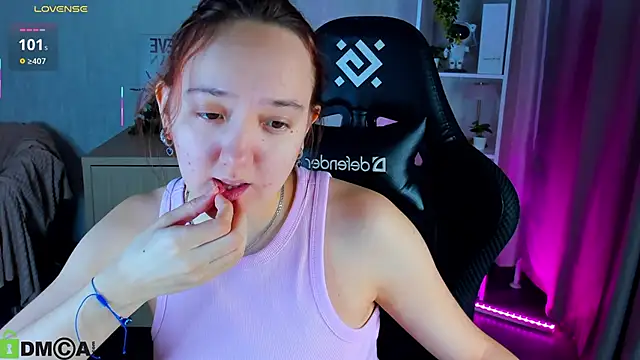 Fera1 Berry online show from 11-14-25, 03:37