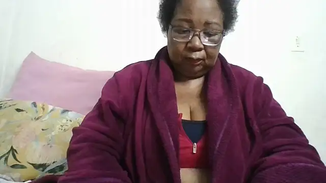 Snapshot of KinkyRicoSaisyours chatting on 06-16-26, 05:35 KinkyRicoSaisyours online show from 06-16-26, 05:35