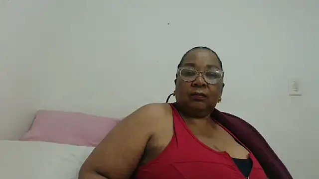 Snapshot of KinkyRicoSaisyours chatting on 10-19-25, 06:54 KinkyRicoSaisyours online show from 10-19-25, 06:54