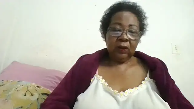 Snapshot of KinkyRicoSaisyours chatting on 06-17-26, 05:51 KinkyRicoSaisyours online show from 06-17-26, 05:51
