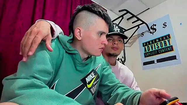 davidlatin66 online show from 10-10-25, 04:02