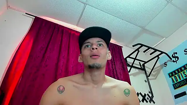 davidlatin66 online show from 10-05-25, 03:47