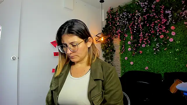 SarahDeyvis online show from 11-03-25, 03:59