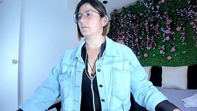 SarahDeyvis online show from 12-01-25, 01:01