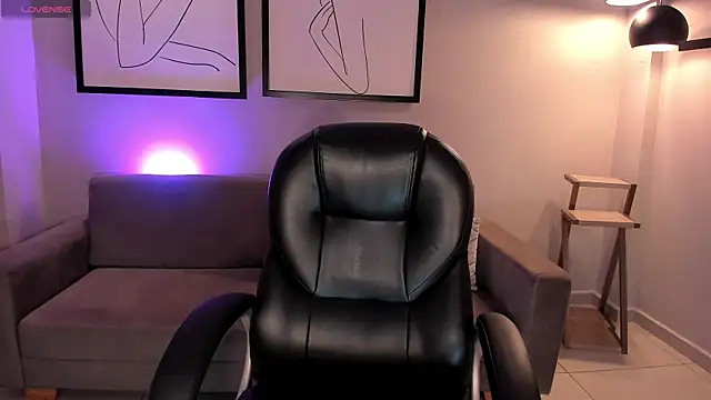 EveBensonX online show from 11-24-25, 02:28