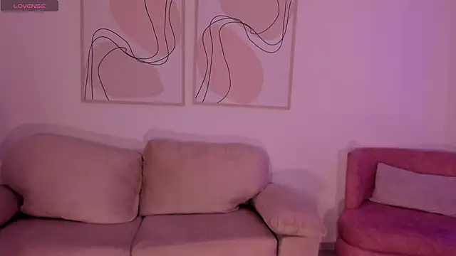 EveBensonX online show from 11-23-25, 06:29