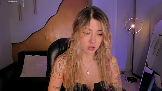 EveBensonX online show from 02-05-26, 12:23