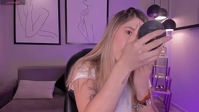 EveBensonX online show from 01-13-26, 12:20