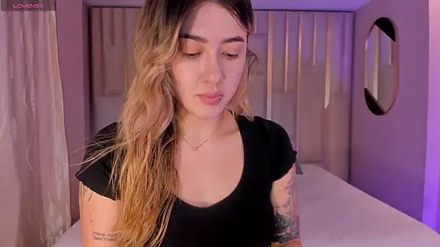 EveBensonX online show from 04-17-26, 07:49