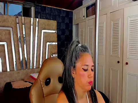 Snapshot of cute_sassy chatting on 09-21-25, 01:22 cute sassy online show from 09-21-25, 01:22