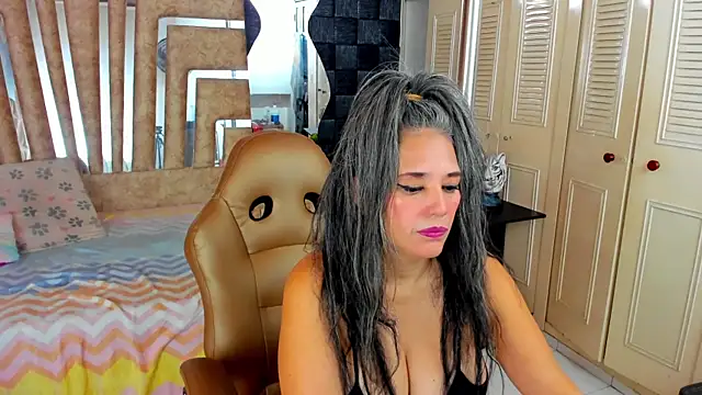 cute sassy online show from 07-19-26, 01:41