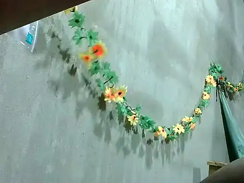 2ocmaxi online show from 10-23-25, 05:11