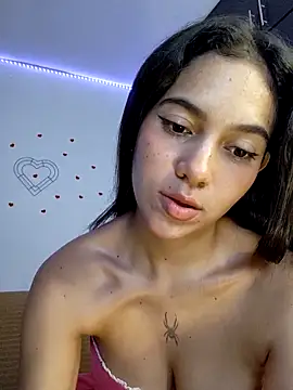 Snapshot of Sallye_ chatting on 03-20-25, 04:40 Sallye  online show from 03-20-25, 04:40