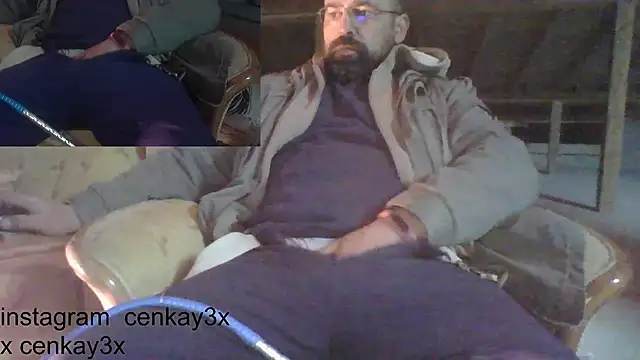 Snapshot of masculine_bear_daddy chatting on 02-18-25, 07:09 masculine bear daddy online show from 02-18-25, 07:09