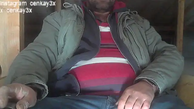 Snapshot of masculine_bear_daddy chatting on 01-13-25, 05:33 masculine bear daddy online show from 01-13-25, 05:33