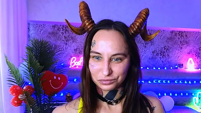 Cool Freak  online show from 02-24-25, 10:48