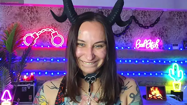 Cool Freak  online show from 05-17-26, 10:15