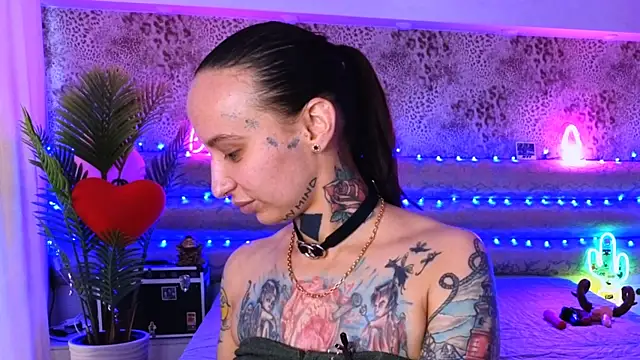 Cool Freak  online show from 03-10-25, 10:18