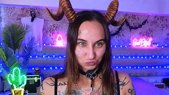 Cool Freak  online show from 09-22-25, 10:32