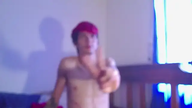 Snapshot of Twink_Temptation chatting on 12-20-25, 06:11 Twink Temptation online show from 12-20-25, 06:11