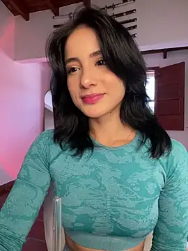 Snapshot of Ale_Lewis chatting on 02-17-26, 10:07 Ale Lewis online show from 02-17-26, 10:07