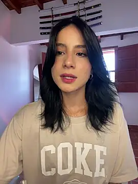 Snapshot of Ale_Lewis chatting on 02-25-26, 10:09 Ale Lewis online show from 02-25-26, 10:09