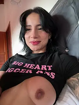 Snapshot of Ale_Lewis chatting on 01-17-26, 10:02 Ale Lewis online show from 01-17-26, 10:02