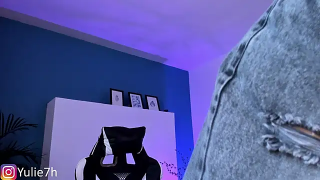  Jessy Moon  online show from 09-30-25, 07:53