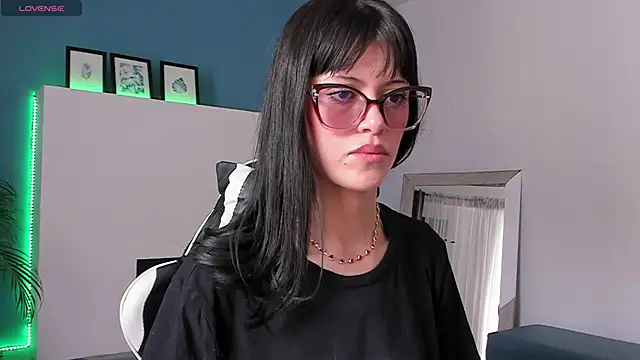  Jessy Moon  online show from 10-28-25, 06:51