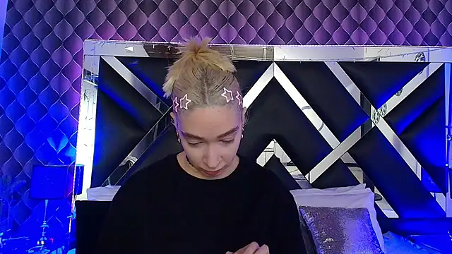 victoriaa lee  online show from 02-16-26, 07:12