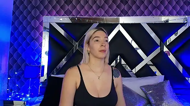 victoriaa lee  online show from 03-31-26, 07:38